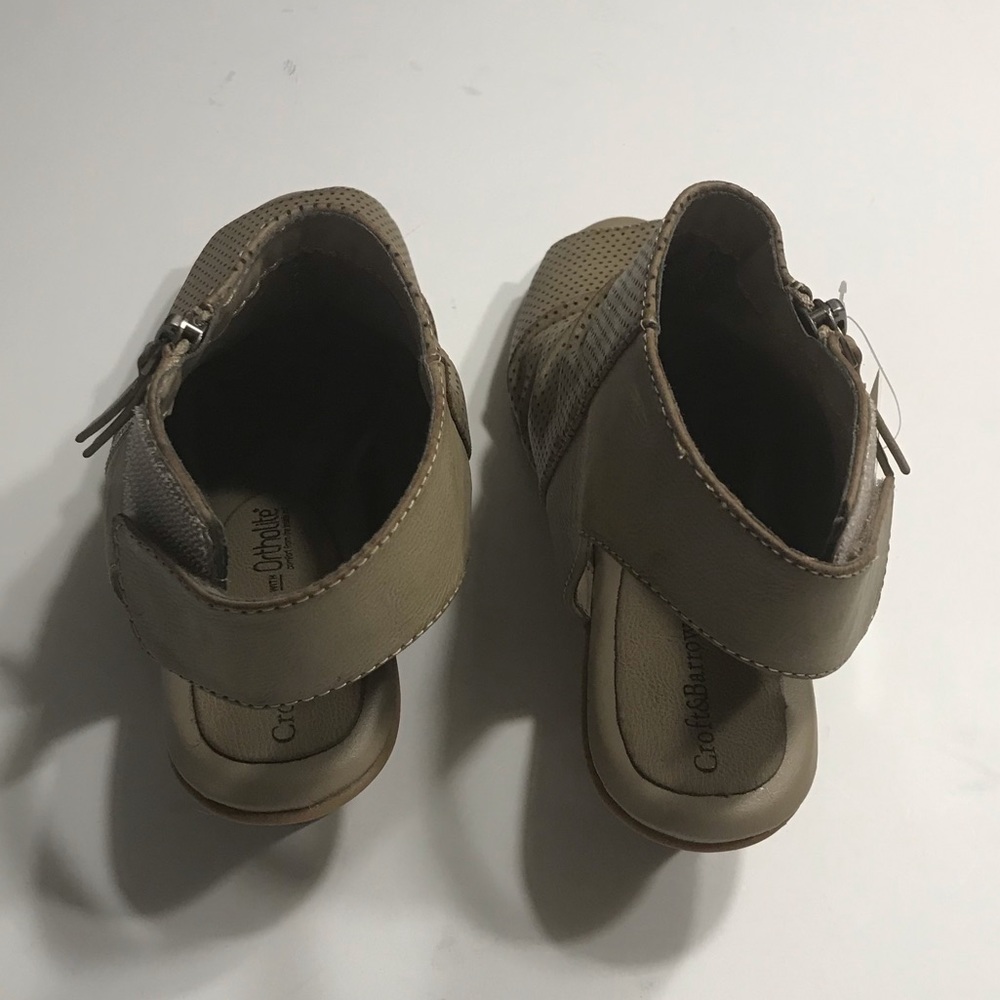 Croft & Barrow Womens Eponine Taupe Sz 9 Peep Toe - Picture 2 of 7